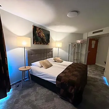 מלון Het Rechthuis 4*